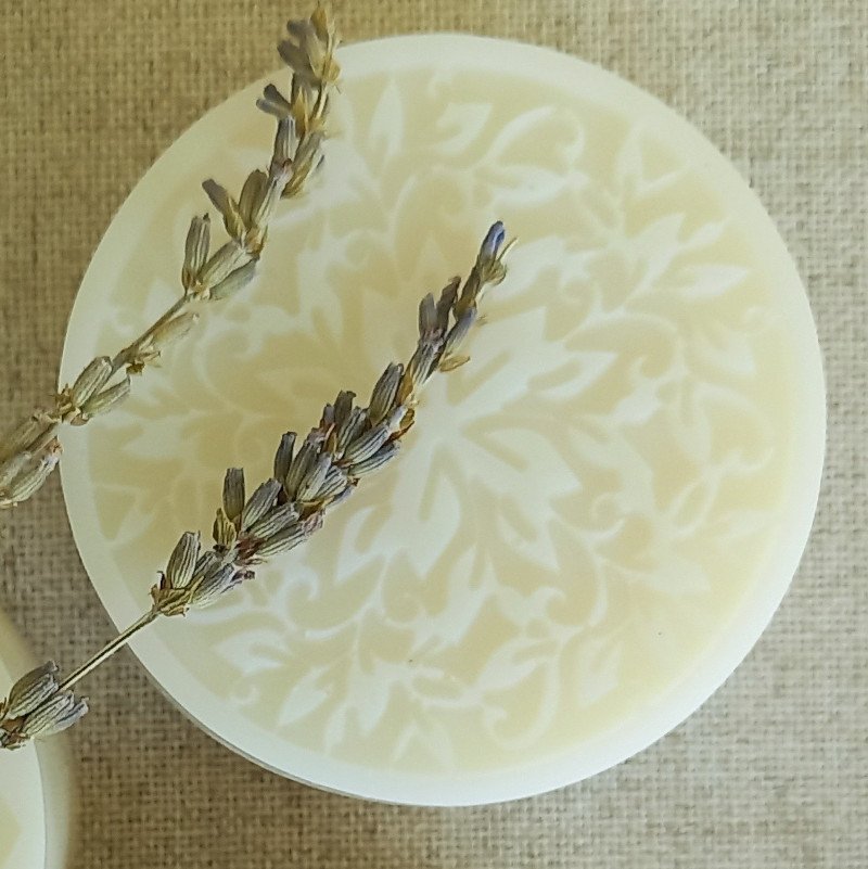 Sabonetes glicerinados artesanais com extratos naturais