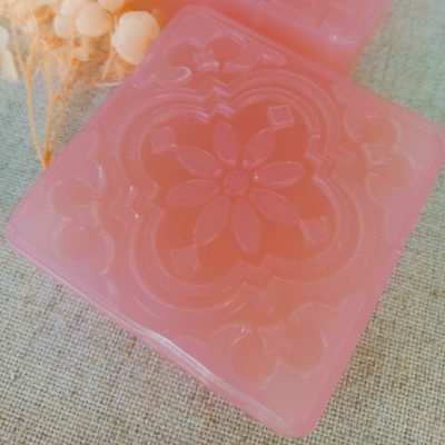 Sabonete Glicerinado Vegetal de Gerânio, Rosa Mosqueta & Frutas Vermelhas