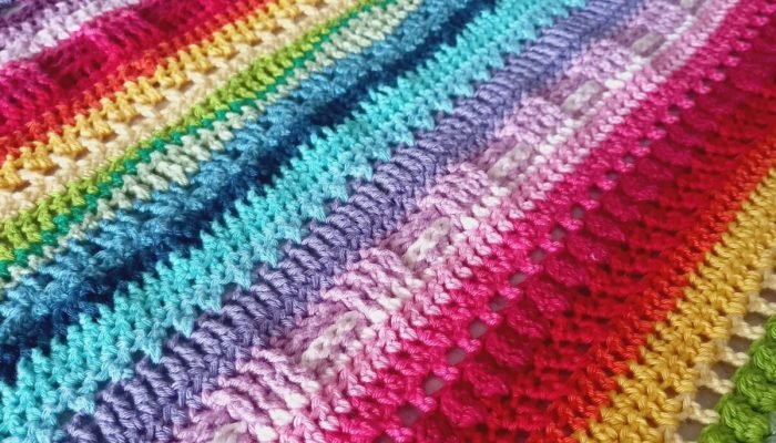 Manta de croche em fio 100% algodão super colorida e com diversos pontos diferentes