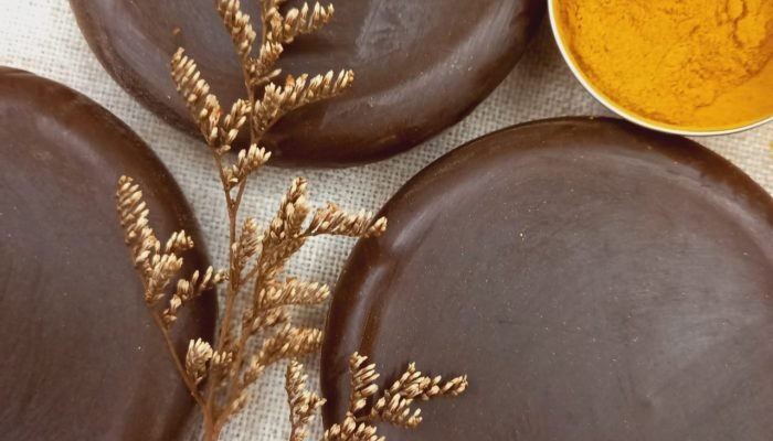 Sabonete Glicerinado Vegetal de Cipreste, Manteiga de Karité & Açafrão Palmaverde – Oficina Natural