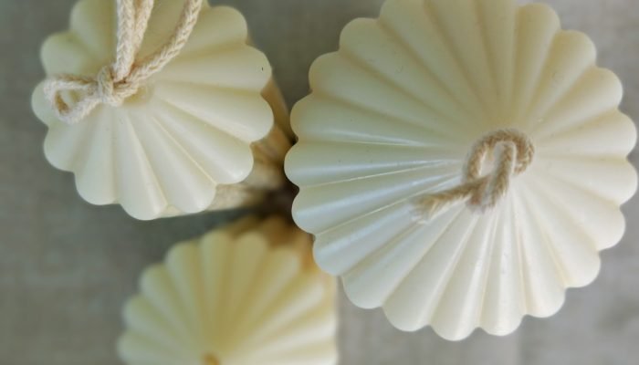Trio de Velas Pilar Caneladas – Cera Vegetal & Pavio de Algodão